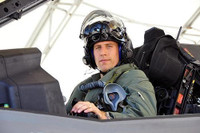 [ẢNH] Trang bị súng trường cho phi công F-22, Mỹ quá lo xa?