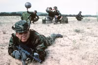 [ẢNH] Trang bị súng trường cho phi công F-22, Mỹ quá lo xa?