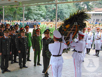 [ẢNH] Những khoảnh khắc nghẹn ngào tại lễ tang 3 liệt sĩ hy sinh tại Đồng Tâm