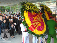 [ẢNH] Những khoảnh khắc nghẹn ngào tại lễ tang 3 liệt sĩ hy sinh tại Đồng Tâm