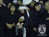 [ẢNH] Những khoảnh khắc nghẹn ngào tại lễ tang 3 liệt sĩ hy sinh tại Đồng Tâm