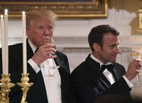 Tổng thống Trump tổ chức quốc yến hoành tráng tiếp đón lãnh đạo Pháp