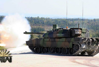 [ẢNH] Pháp phê chuẩn ngân sách quân sự 