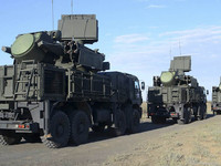 [ẢNH] Pantsir-S1 Syria phóng 9 quả đạn mới chặn nổi 1 tên lửa Israel