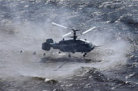 Trực thăng tấn công của Hải quân Nga rơi trong lúc tình hình nóng bỏng