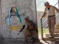 Xem lính Mỹ và Israel sát cánh cầm súng 