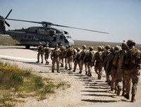 Xem lính Mỹ và Israel sát cánh cầm súng 