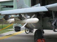 [ẢNH] Phiến quân dùng tên lửa Nga bắn cháy niềm tự hào của Mỹ và Trung Quốc