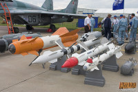 [ẢNH] Phiến quân dùng tên lửa Nga bắn cháy niềm tự hào của Mỹ và Trung Quốc