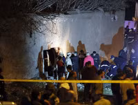 [Ảnh] Cận cảnh hiện trường vụ xe chở du khách Việt bị đánh bom ở Ai Cập