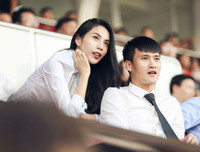 Nhìn lại hành trình vươn lên không ngừng của cựu tiền đạo Lê Công Vinh