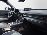 [ẢNH] MX-30: Xe điện thương mại đầu tiên của Mazda