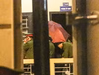 Hình ảnh cách ly bị cáo trong phiên tòa xử ông Đinh La Thăng và đồng phạm