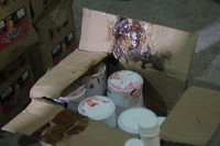 Cận cảnh hơn 4 tấn hương liệu, phụ gia pha chế trà sữa không rõ nguồn gốc