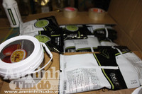 Cận cảnh hơn 4 tấn hương liệu, phụ gia pha chế trà sữa không rõ nguồn gốc