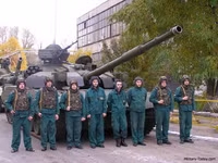 Xe tăng chiến đấu chủ lực có chức năng chở quân siêu độc đáo của Ukraine