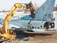 [ẢNH] Căng thẳng với Nga, Ukraine ngửa mặt than trời, giá như đừng phá hủy phi đội 