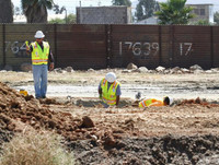 Cận cảnh nguyên mẫu các bức tường Mỹ sẽ xây dọc biên giới Mexico