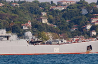 [ẢNH] Tàu vận tải Nga cấp tốc mang thêm xe tăng đến Syria chuẩn bị cho trận chiến quyết định