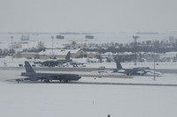 [ẢNH] Huấn luyện B-52 trong băng tuyết, rồi bay áp sát Nga, Mỹ đang toan tính điều gì?