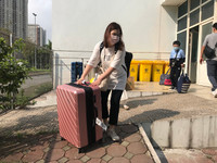 [Ảnh] 15 công dân hoàn thành cách ly tập trung tại bệnh viện CATP Hà Nội được trở về nhà