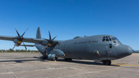 [ẢNH] ‘Lực sĩ’ C-130J Super Hercules ‘ngã sấp mặt’ ngay khi chuẩn bị cất cánh