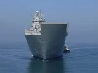 [ẢNH] Siêu tàu đổ bộ tấn công Australia sắp thăm Việt Nam mạnh đến mức nào?