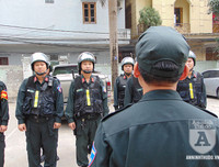 [ẢNH] Sát cánh cùng Cảnh sát Cơ động trong buổi tuần tra xử lý vi phạm về mũ bảo hiểm