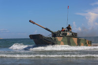 [ẢNH] Trung Quốc triển khai chiến mã thép ZTD-05 tới eo biển Đài Loan