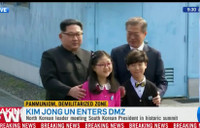 Lãnh đạo hai miền Triều Tiên bắt tay mở đầu cho cuộc gặp lịch sử mở ra hy vọng hoà bình