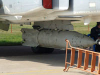 [ẢNH] Nga vừa ném siêu bom tại Syria, thế bí hay sự mạnh tay cần thiết