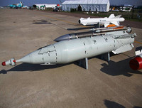 [ẢNH] Nga vừa ném siêu bom tại Syria, thế bí hay sự mạnh tay cần thiết