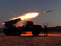 [ẢNH] Tiếng rít của rocket BM-21 khiến phiến quân Syria bạt vía kinh hoàng bỏ chạy