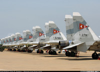 [ẢNH] Tàu chiến ven bờ Mỹ vội vã rút lui khi bị Su-30MK2 Venezuela 