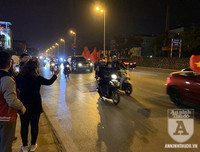 [ẢNH] Toàn cảnh xúc động đón mừng những người hùng của bóng đá Việt Nam