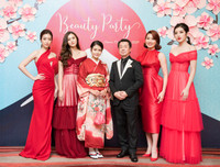 Tường San, Huyền My khoe vai trần nuột nà, Đỗ Mỹ Linh diện váy xẻ táo bạo