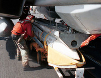 [ẢNH] 714 tên lửa nguy hiểm Mỹ bán cho Iran trước nguy cơ nhắm bắn lại Mỹ