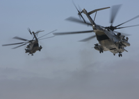 [ẢNH] 40 máy bay đắt hơn F-35 của lính thủy đánh bộ Mỹ diễu binh 