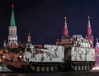 Khí tài quân sự Nga rầm rộ diễn tập duyệt binh ở Moscow