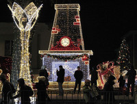 Thế giới lung linh và huyền ảo chào đón Giáng sinh và Năm mới 2018