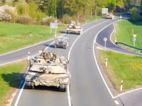 [ẢNH] Covid-19 khiến màn thị uy hoành tráng của NATO trước Nga trở thành pháo xịt