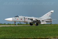 [ẢNH] Điều gì đang xảy ra khi An-124 lại tới Algeria để đưa Su-24 về Nga?