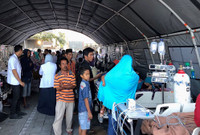 [ẢNH] Hoang tàn đổ nát sau trận động đất khiến 82 người thiệt mạng tại Indonesia