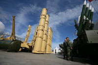 Mạnh hơn cả S-400, Nga đã sẵn sàng xuất khẩu hệ thống tên lửa phòng không S-300V4