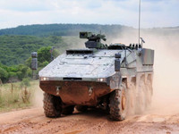 [ẢNH] Australia nhận xe bọc thép 