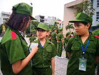 Giờ học kỹ năng an toàn giao thông đầy niềm vui của các 