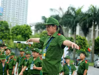 Giờ học kỹ năng an toàn giao thông đầy niềm vui của các 