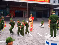 Giờ học kỹ năng an toàn giao thông đầy niềm vui của các 