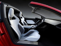 Tesla ra mắt dòng xe tải chạy điện lớn nhất thế giới