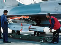 [ẢNH] Italy tịch thu tên lửa tiêm kích từ nhóm tân phát xít